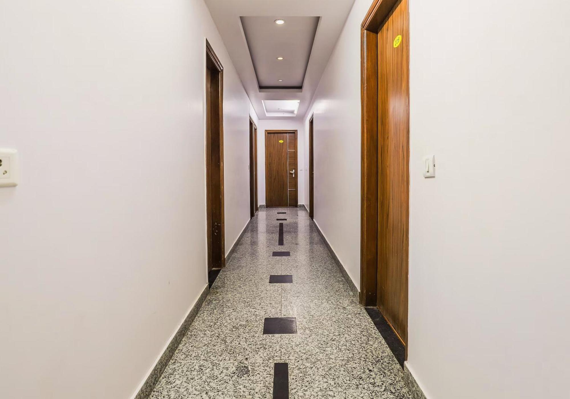Hotel O Sehej Continental New Delhi Exterior photo