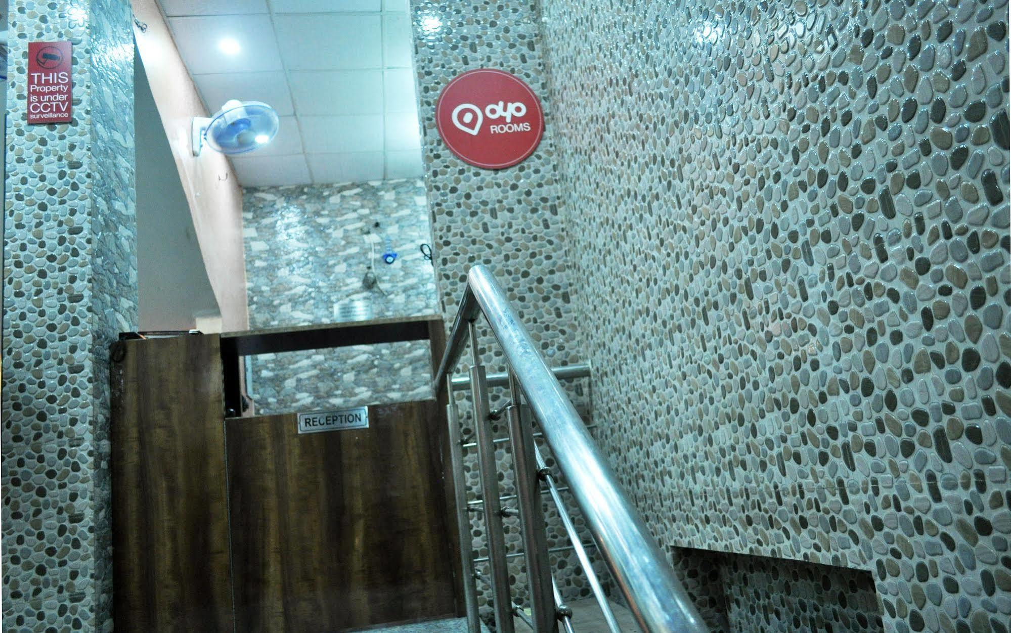 Hotel O Sehej Continental New Delhi Exterior photo